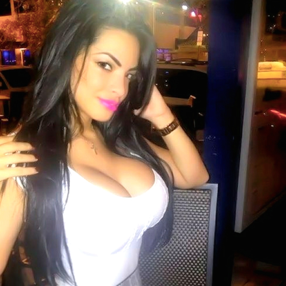 😍 **SOLD** WHEN YOU WANT TO STAND OUT.....